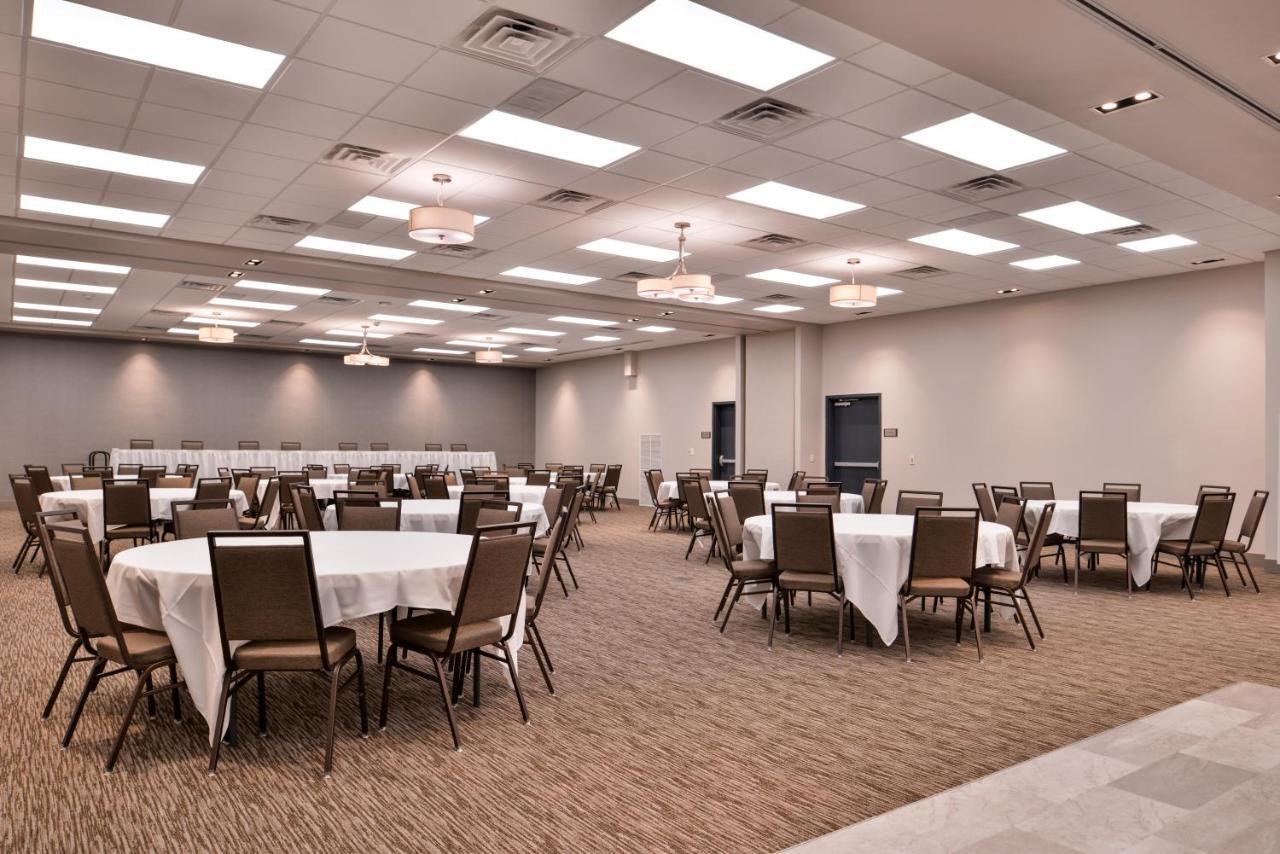 Fort Atkinson Country Inn & Suites By Radisson, Ft Atkinson, Wi מראה חיצוני תמונה