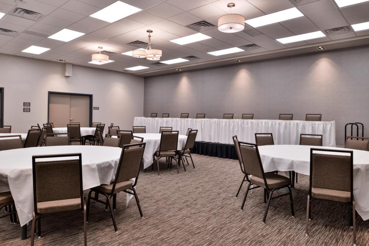 Fort Atkinson Country Inn & Suites By Radisson, Ft Atkinson, Wi מראה חיצוני תמונה