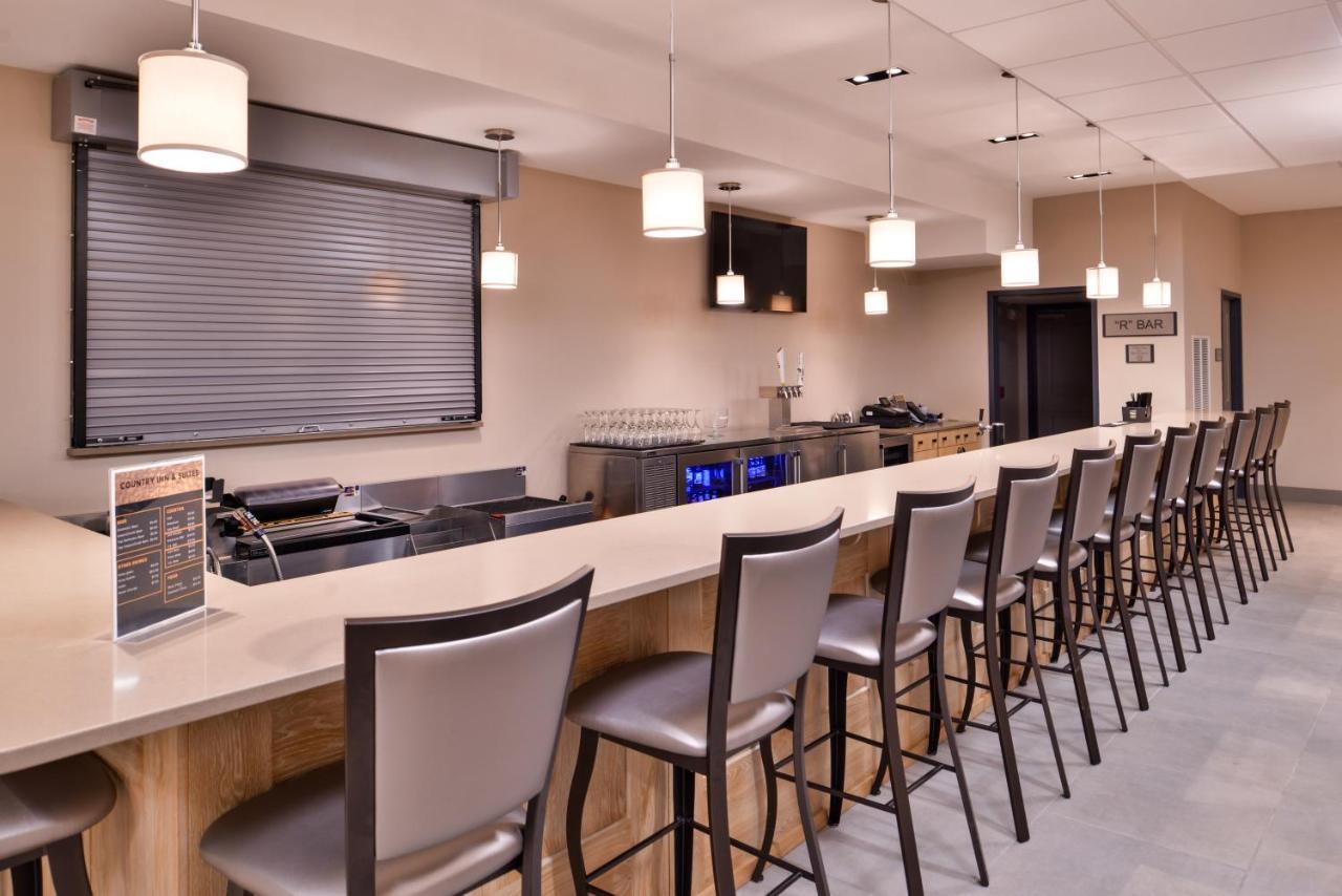 Fort Atkinson Country Inn & Suites By Radisson, Ft Atkinson, Wi מראה חיצוני תמונה